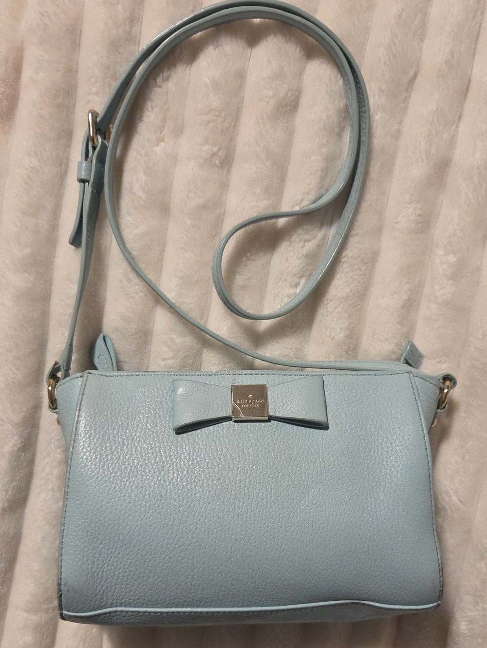 kate spade light blue pebbled leather bow crossbody